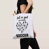 Silhouette meisjes spelen Voetbal Tote Bag (Dichtbij)