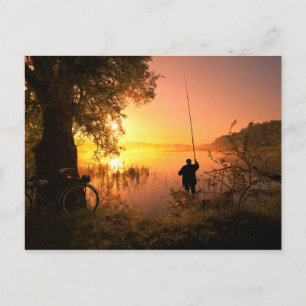 Silhouette of Fisherman op Sunset Lake Briefkaart