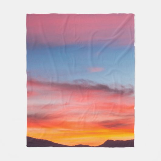 SILHOUETTE OF MOUNTAIN UNDER CLOUDY BLUE SKY PHOTO FLEECE DEKEN (Voorkant)