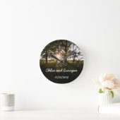 Silhouette Trees en Sunlight Personalized Weddin Ronde Klok (Huis)