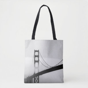SILHOUETTE VAN BRIDGE, ONDER DE DRIE VAN MIST TOTE BAG