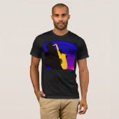 Silhouette van een jazzspeler, blauw en paars t-shirt (Voorkant volledig)