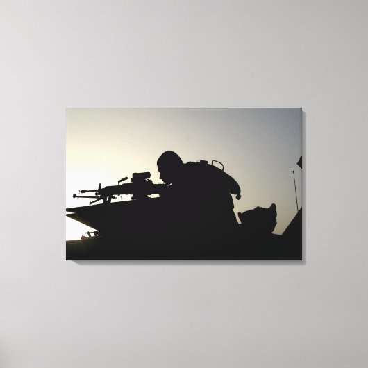 Silhouette van een Squad Automatic Weapon gunner Canvas Afdruk (Voorkant)