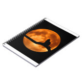 Silhouette van een zwarte kat in een boom notitieboek (Linkerzijde)