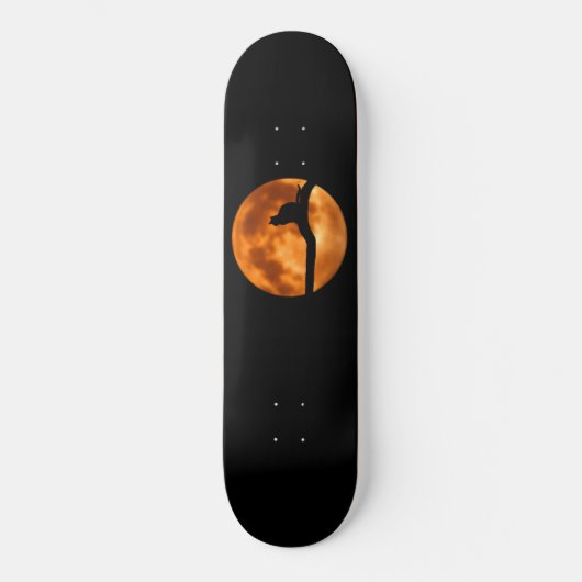 Silhouette van een zwarte kat in een boomskateboar persoonlijk skateboard (Voorkant)