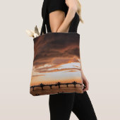 SILHOUETTE VAN MENSEN IN DE SUNSET TOTE BAG (Dichtbij)