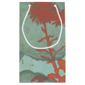 Silhouette van Rode Bloemen op Blauwgroen Achtergr Klein Cadeauzakje (Achterkant)