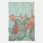 Silhouette van Rode Bloemen op Blauwgroen Achtergr Theedoek (Verticaal)