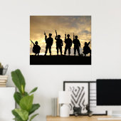 Silhouette van soldaten in de 101e luchtafdeling poster (Thuiskantoor)