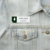 Silhouette witte bladeren groen naamplaatje (In situ)