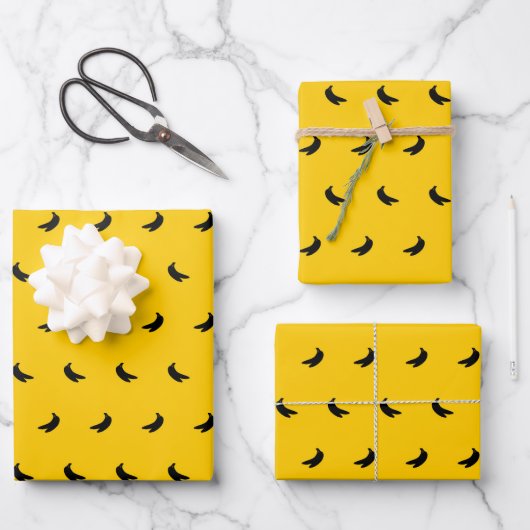 Silhouettes of Small Black Bananas on Yellow Inpakpapier Vel (Voorkant)