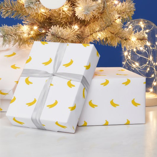 Silhouettes of Small Yellow Bananas on White Cadeaupapier (Feestdagen)