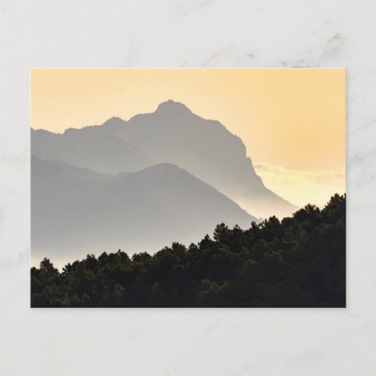 Silhouettes uit bergen briefkaart (Voorkant)