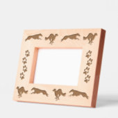 Silken Windhounds aan het lopen Gegraveerde Lijstjes (Links)