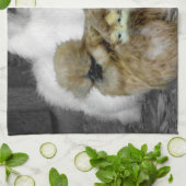 Silkie Hens met kippen die uit veren pieken Theedoek (Gevouwen)