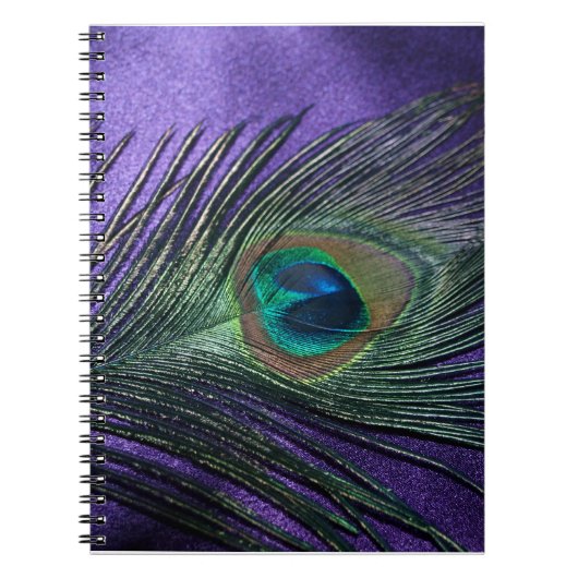 Silky Paarse Peacock Feather Notitieboek (Voorkant)