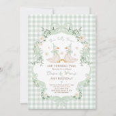 Silly Geese Twins Sage Green Bow Gingham Birthday Kaart (Voorkant)