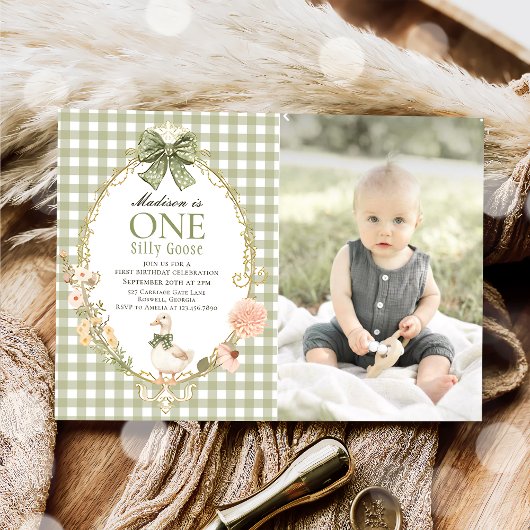 Silly Goose Floral Green Gingham 1st Birthday Kaart
