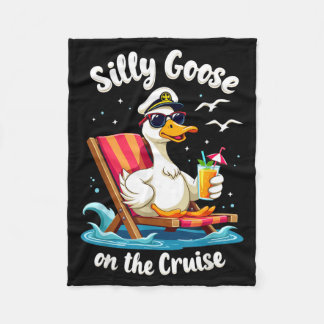 Silly Goose On The Cruise Funny Cruise Captain Fleece Deken