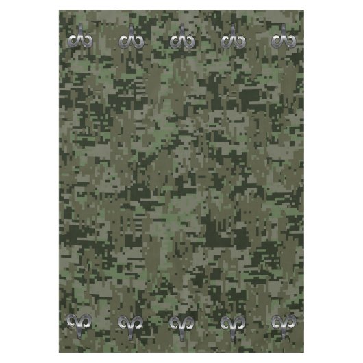 Silver Aries Zodiac-symbool op Green Digital Camo Tafelkleed (Voorkant)
