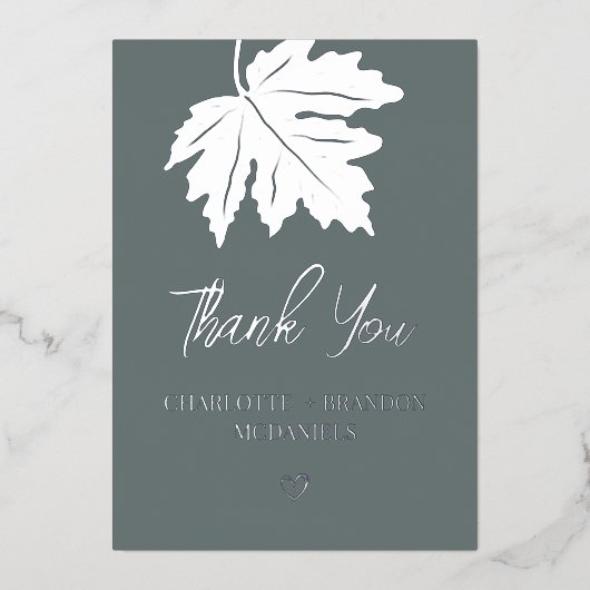 Silver Autumn Maple Leaf Weddenschap Bedankt Folie Uitnodiging (Voorkant)