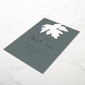 Silver Autumn Maple Leaf Weddenschap Bedankt Folie Uitnodiging (Gedraaid)