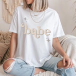 Silver BEIGE Disco Babe Bridal Party hen DO Shirt<br><div class="desc">Stap terug in de tijd met onze Retro Disco Ball Bridal Shower Invitations & Decor collectie. Dompel jezelf onder in de nostalgie van de jaren 70 met gedempte beige en grijze bogen, versterkt door groovy zilveren glitterlettertypen. De iconische retro discobal staat centraal en roept een tijdperk van disco-glamour op, terwijl...</div>