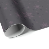 Silver Bells en Paarse Bow Snowflakes Cadeaupapier (Rol Hoek)