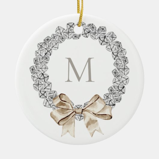 Silver Bells Monogrammed Krans Kerstmis Keramisch Ornament (Voorkant)