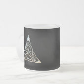 Silver Black Driangle Spirals Celtic Knot Design Matglas Koffiemok (Voorkant links)
