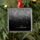 Silver Black Girly Glitter Sparkle Monogram Name Metalen Ornament<br><div class="desc">Silver and Black Glitter Monogram Name and Initiaal Kerstversient. Dit maakt de perfecte liefhebbende 16 verjaardag,  bruiloft,  vrijgezellenfeest,  verjaardagsdag,  baby shower of vrijgezellenfeest voor iemand die van luxe glam en stijl houdt.</div>