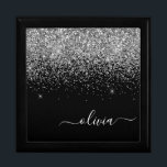 Silver Black Glitter Script Monogram Girly Name Cadeaudoosje<br><div class="desc">Black and Silver Sparkle Glitter script Monogram Name Jewelry Keepomwille Box. Dit maakt het perfecte afstuderen,  de verjaardag,  de bruiloft,  het vrijgezellenfeest,  de verjaardag,  het baby shower of het bachelorette feest cadeau voor iemand die van glam luxe en chic stijlen houdt.</div>