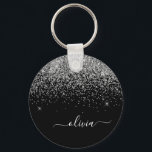 Silver Black Glitter Script Monogram Girly Name Sleutelhanger<br><div class="desc">Black and Silver Sparkle Glitter Script Monogram Name Keychains (Sleutelhanger). Dit maakt de perfecte liefhebbende 16 verjaardag,  bruiloft,  vrijgezellenfeest,  verjaardagsdag,  baby shower of vrijgezellenfeest voor iemand die van luxe glam en stijl houdt.</div>