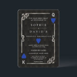 Silver Blue Casino Las Vegas Poker Wedding Kaart<br><div class="desc">Uniek casino Royale, kunstdeco-model kaart. Hij heeft een kunstdecostijl, een Roaring 1920's oude Hollywood gebroken lijst met faux Silver folie Fleur-de-lis, blauwe harten, Q en K op twee hoeken (het simuleren van speelkaarten), op Art Deco patroonachtergrond. Er wordt een speciale formulering gebruikt zoals in pokerspel. Aan de achterkant hetzelfde Art...</div>
