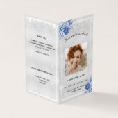 Silver blue florals foto glitter begrafenisprogram kaart (Buitenkant)