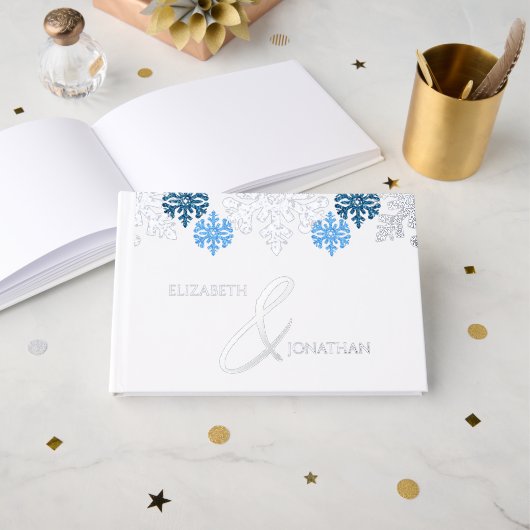 Silver Blue Snowflakes Winter Wedding Gastenboek (Voorkant open)
