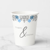 Silver Blue Snowflakes Winter Wedding Papieren Bekers (Voorkant)