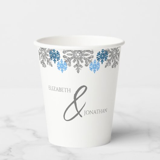 Silver Blue Snowflakes Winter Wedding Papieren Bekers (Voorkant)
