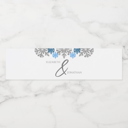 Silver Blue Snowflakes Winter Wedding Waterfles Etiket (Enkel label)