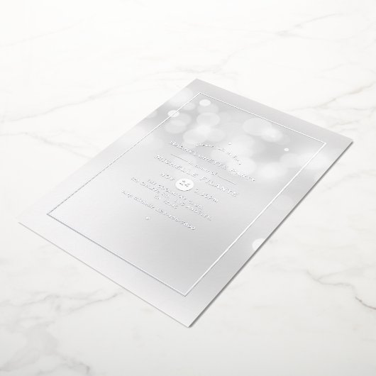 Silver Bokeh Bachelorette Party Folie Invitation Folie Uitnodiging (Gedraaid)