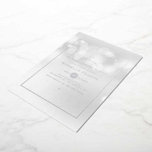 Silver Bokeh vrijgezellenfeest Folie Uitnodiging (Gedraaid)