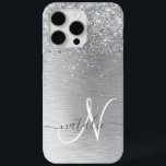 Silver Brushed Metal Glitter Monogram Name iPhone 15 Pro Max Hoesje<br><div class="desc">Pas dit trendy ontwerp van de telefoonbehuizing eenvoudig aan met  zilveren mousserende glitter op een zilveren geborstelde metalen achtergrond.</div>