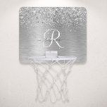 Silver Brushed Metal Glitter Monogram Name Mini Basketbalbord<br><div class="desc">Maak deze trendy chic basketball-hoepel eenvoudig aan te passen met  zilveren mousserend glitter op een zilveren geborstelde metalen achtergrond.</div>