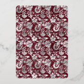 Silver Burgundy Red Floral Vrijgezellenfeest Folie Uitnodiging (Achterkant)
