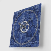 Silver Cancer Zodiac Sign Navy Blue Digital Camo Vierkante Klok (Hoek)