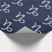 Silver Capricorn Zodiac Sign Blue Carbon Style Cadeaupapier (Hoek)