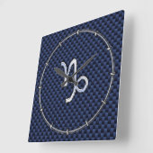 Silver Capricorn Zodiac Sign Blue Carbon Style Vierkante Klok (Hoek)