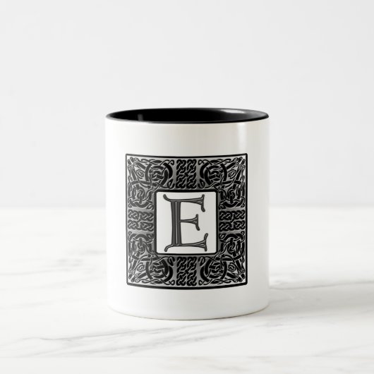Silver Celtic "E" Monogram Tweekleurige Koffiemok (Center)