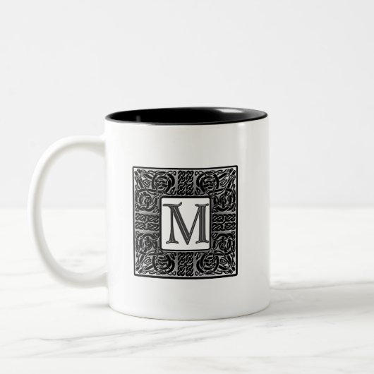 Silver Celtic "M" Monogram Tweekleurige Koffiemok (Links)