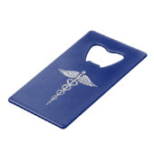 Silver Chrome Caduceus Medical Symbool op Navy Blu Creditkaart Flessenopener (Voorkant Gekanteld)